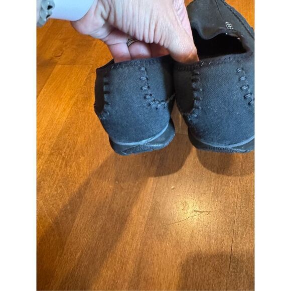 Woman’s Skechers relaxed fit memory foam slip on shoes size 8 - Picture 5 of 6